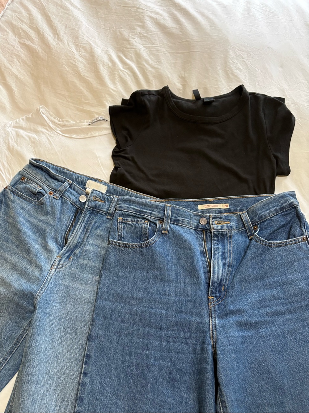 Denim Jeans bundle! 2 pairs and bonus 3 tees!